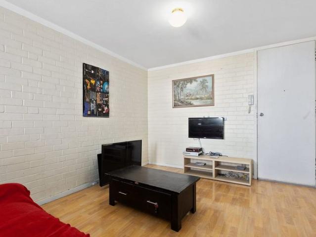 Secure One Bedroom Apartment with City Views