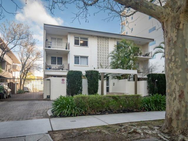 Secure lifestyle in the heart of South Perth