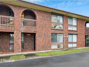 Secure, Spacious & Steps to King William Road Lifestyle