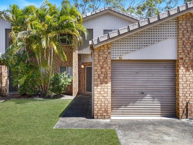 Secure & Spacious Townhouse in Convenient Merrimac Location