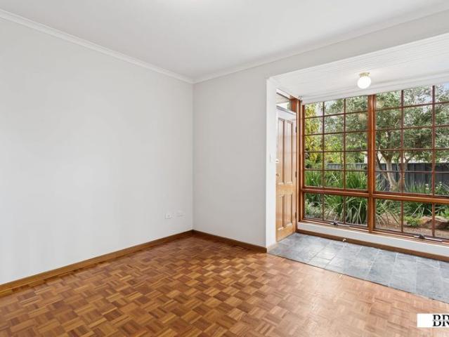 Secure & Stunning Light Filled 2 Bed Townhouse!