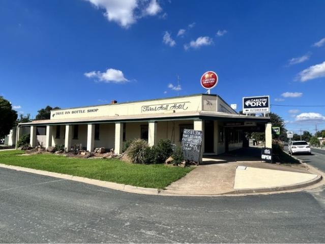 Secure Regional Hotel Investment with Long Term Lease in the Heart of Echuca