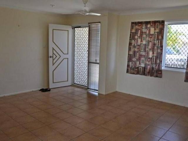 SECURE UNIT WITH YARD MAINTENANCE INCLUDED