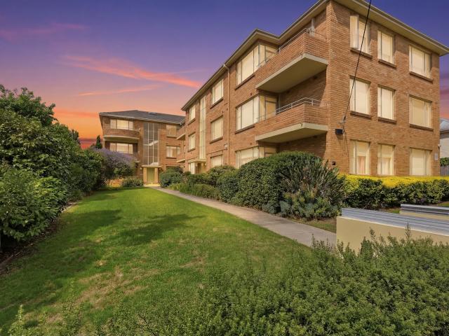 Security Block with Intercom Entrance In the Heart of Armadale!