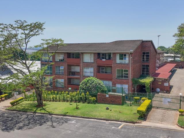 Security complex home to rent in White River