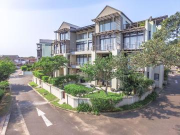 Security estate home to rent in Meer en See