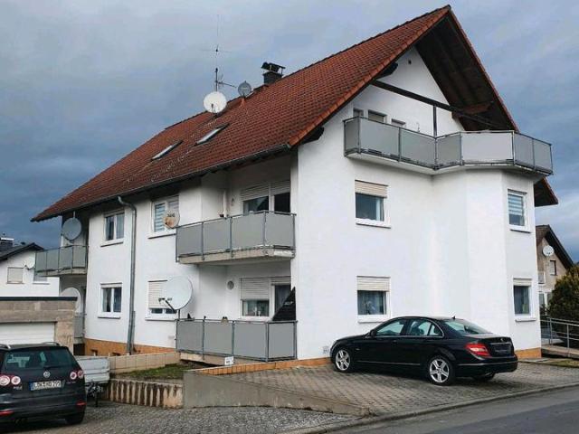 Sechsfamilienhaus in ruhiger Lage von Burgsolms 35606
