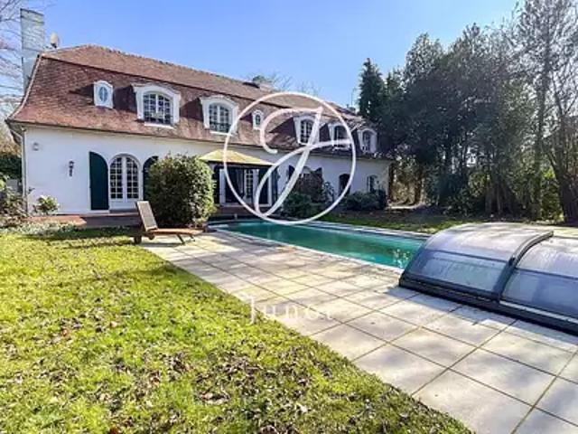 Seclin 59113 Achat / Vente maison 8 pièces t8 piscine