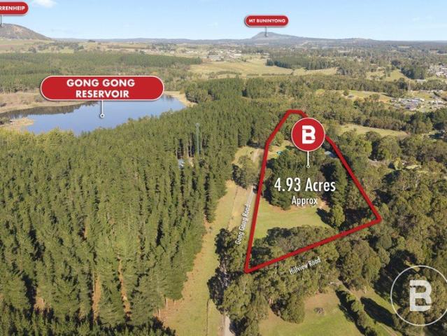 SECLUDED 5 ACRE LIFESTYLE RETREAT IN SOUGHT AFTER BROWN HILL