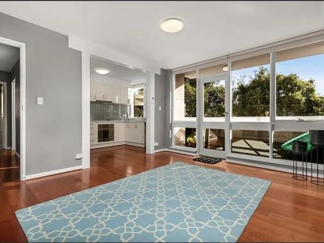 Secluded and secure in the exclusive St James precinct