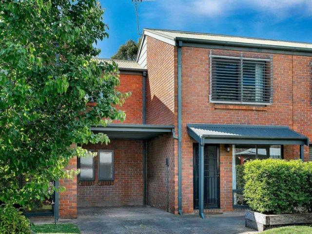 SECLUDED AND PEACEFUL TWO BEDROOM TOWNHOUSE