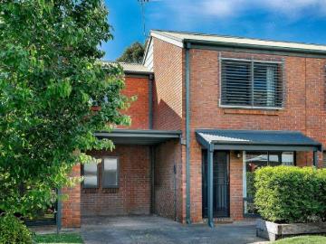 SECLUDED AND PEACEFUL TWO BEDROOM TOWNHOUSE