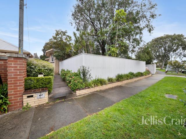 Secluded Bayside Living in an Exceptional Location