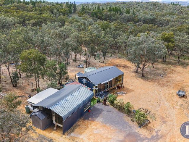 Secluded Bush Retreat with Unique Lifestyle Appeal