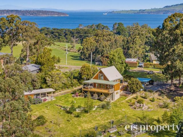 Secluded Coastal Living in Beautiful Lymington