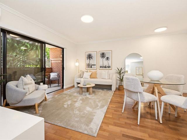 Secluded Garden Apartment in Parkland, Beachside Pocket
