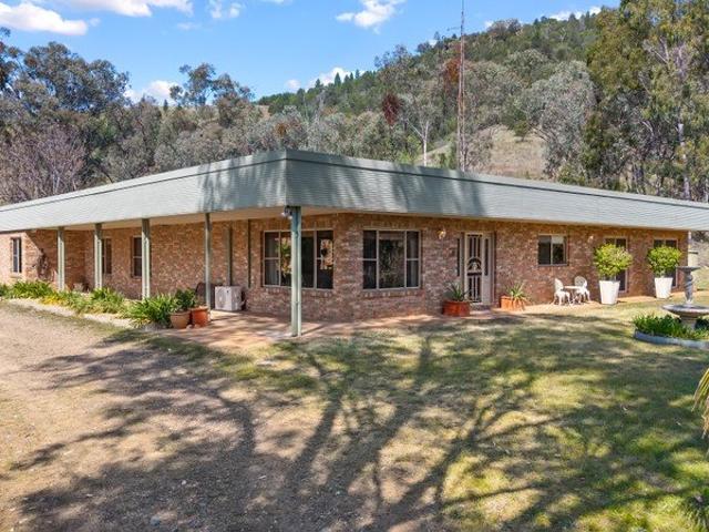 SECLUDED LIFESTYLE LIVING WITHIN MINUTES TO CBD