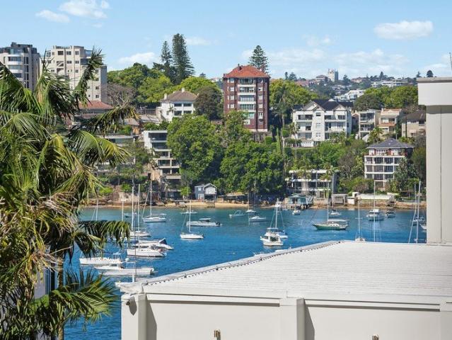 Secluded Lifestyle Retreat With Harbour Vista In Prestigious Address