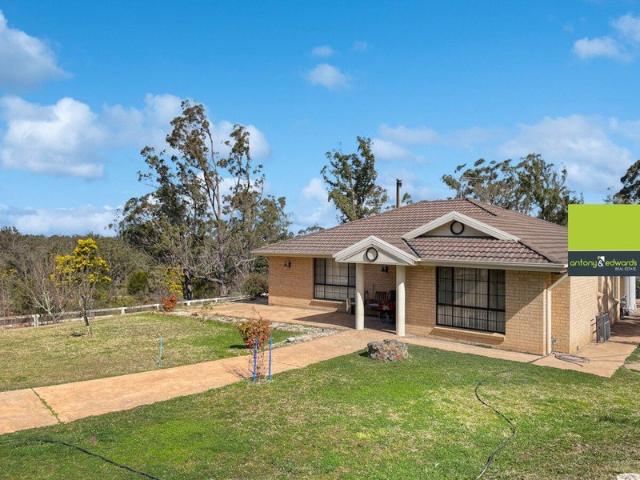 Secluded, Rustic Lifestyle on 100 acres!