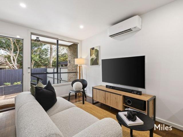 Secluded, Sunlit & Single Level Rear Corner Sanctuary