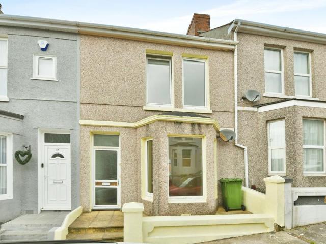 Second Avenue, Camels Head, PLYMOUTH 2 bed terraced house to rent £1,000 pcm £231 pw