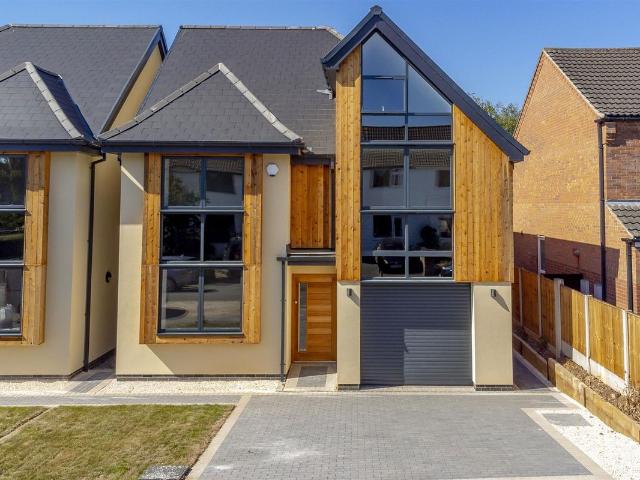 Second Avenue, Risley. DE72, 6 bed detached house to rent, £2,850 pcm | PrimeLocation