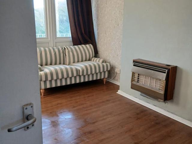 Second floor flat available in Gleadless