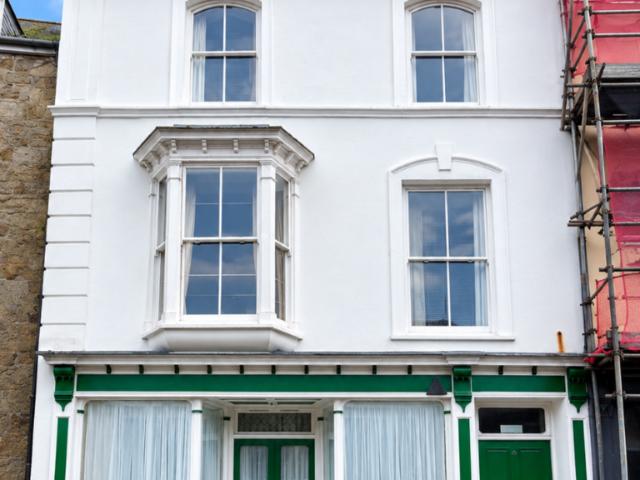 Second Floor Flat, Church Street. 2 bed flat to rent £825 pcm £190 pw