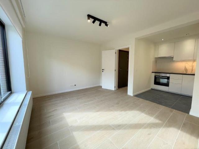 SECOND OCCUPANCY SUPERB 1 BEDROOM APARTMENTS