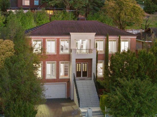 Second to None, Luxury Family Home with Unbeatable Views