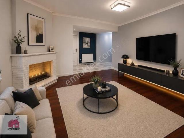 Secret House'dan Adakale'de 1+1 Kapalı Mutfak Bahçe Katı