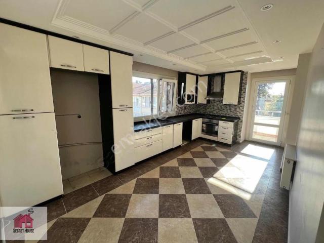 Secret House'dan Kat Mülkiyetli 4+1 Deniz Manzaralı Arakat