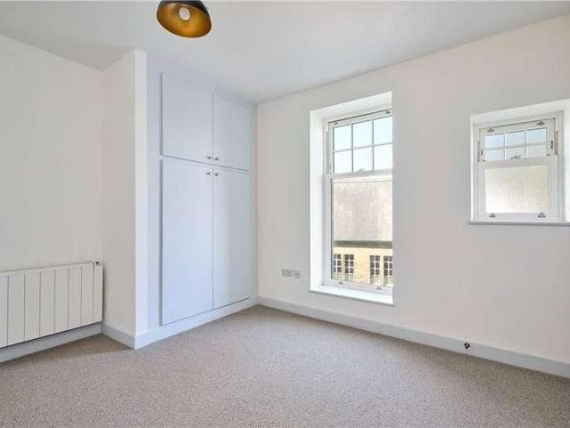 Sedbergh Chambers, Chantry Drive, Ilkley, West Yorkshire, LS29
