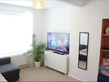 Sedgebrook Road, London, SE3 3 bed terraced house to rent £2,250 pcm £519 pw