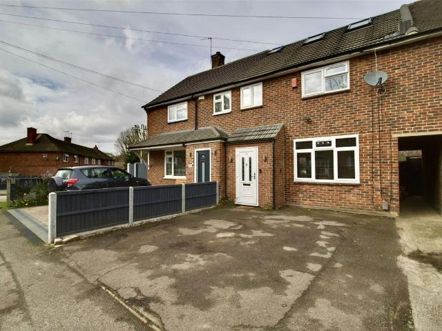 Sedgefield Crescent, Romford RM3, 5 bed terraced house to rent, £2,300 pcm | PrimeLocation