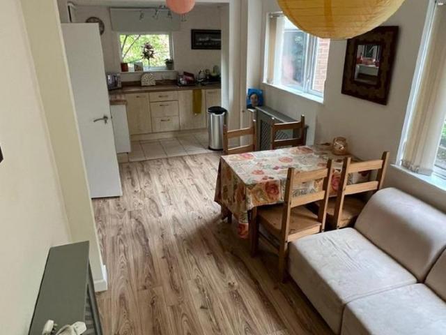 Sedgehill Avenue, Metchley, B17 0QR, United Kingdom | Room for rent #133737095 | Rentberry