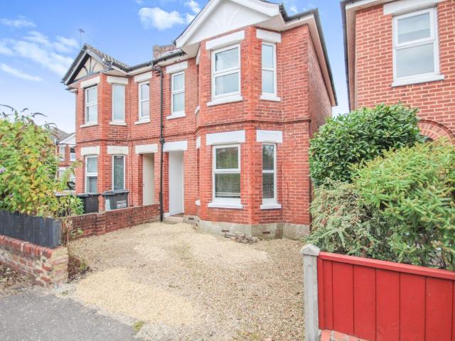 Sedgley Road, Bournemouth BH9, 4 bed property to rent, £2,400 pcm | PrimeLocation