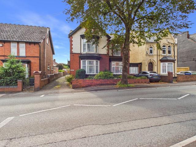 Sedgley Road West, Tipton, West Midlands DY4, 8 bed detached house to rent, £3,250 pcm | PrimeLocation
