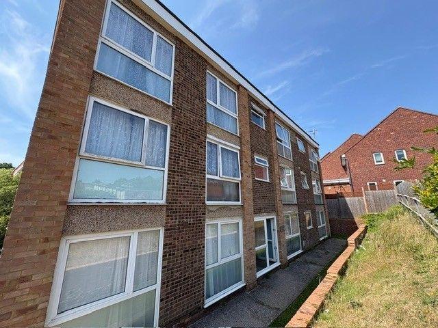 Sedlescombe Gardens, St. Leonards On Sea TN38, 2 bed flat to rent, £1,150 pcm | PrimeLocation