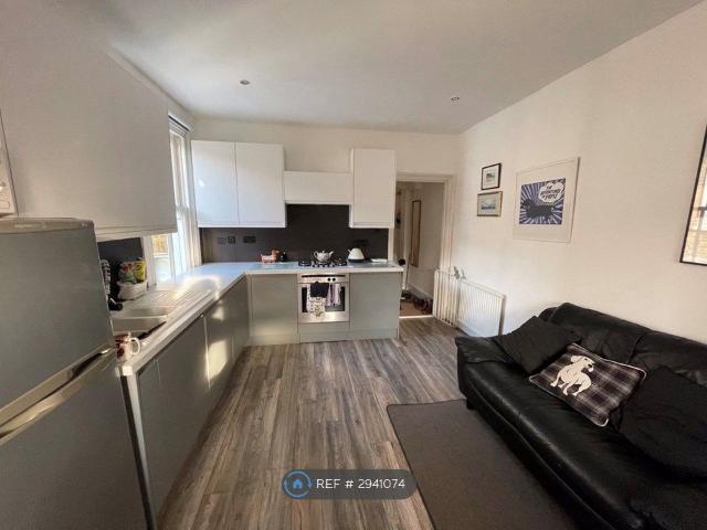 Sedlescombe Road, London SW6, 3 bed terraced house to rent, £3,800 pcm | PrimeLocation