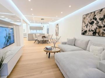 See Panorama Wohnung mit Smart Home: Frisch renovierte Loggiawohnung in Bestlage Lochau