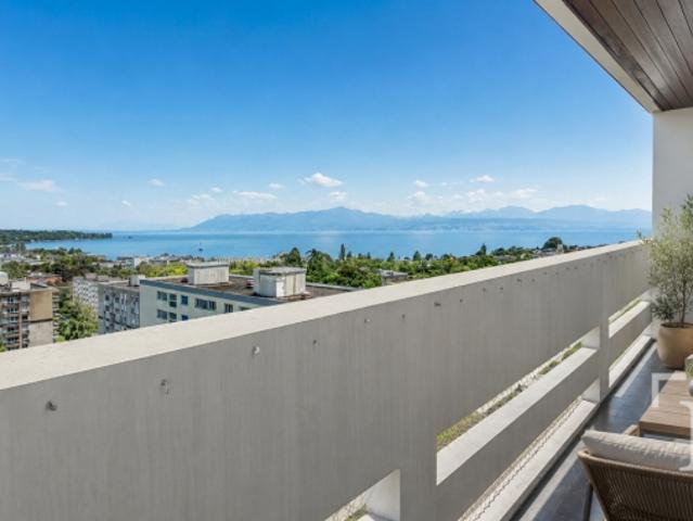 Seeblick! 5,5 Zimmer Wohnung mit Balkon