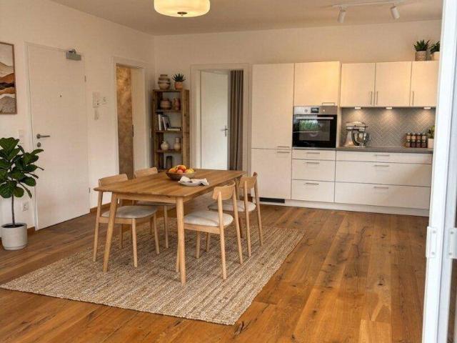 SEEBLICK Wohnung mit Südbalkon in Unterach am Attersee