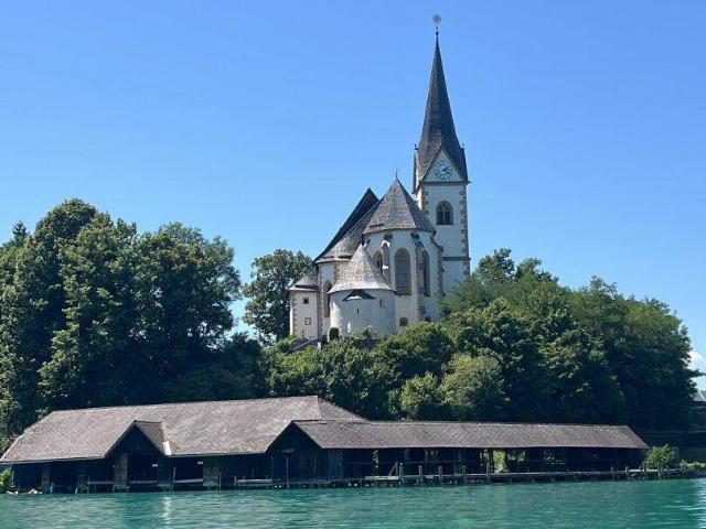 Exklusiver Wohngenuss am Wörthersee: Seeblick, Seezugang und höchste Wohnqualität