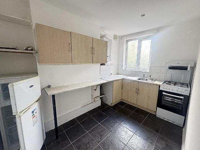 Seedley Road, Salford 1 bed apartment to rent £850 pcm £196 pw