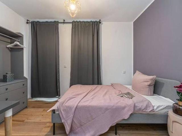 Seeking a new tenant from 3 August for flatshared room