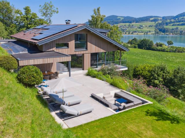 Seelagen Idylle mit Flair! Exklusive Villa mit Seepanorama am schönen Irrsee