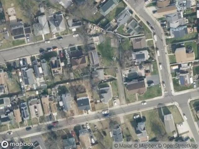 Seeley Ave