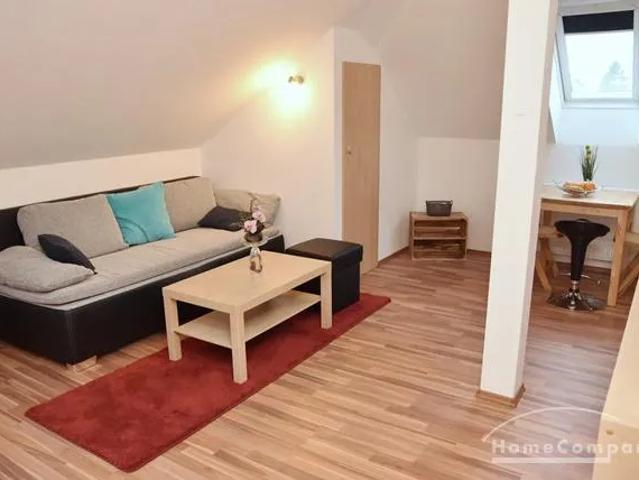 Seelze, furnished attic granny flat in Letter