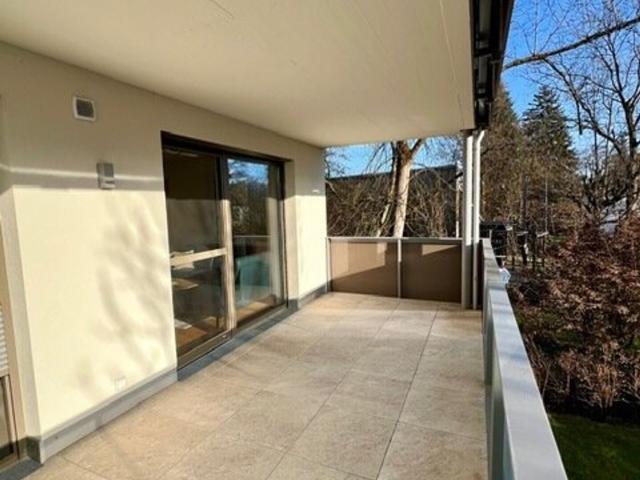 Seenahe 2 Zi. Wohnung mit 18M² Balkon und Lift